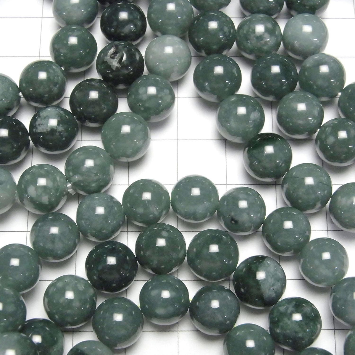Guatemalan Jadeite Round 10mm 1strand beads (Bracelet)