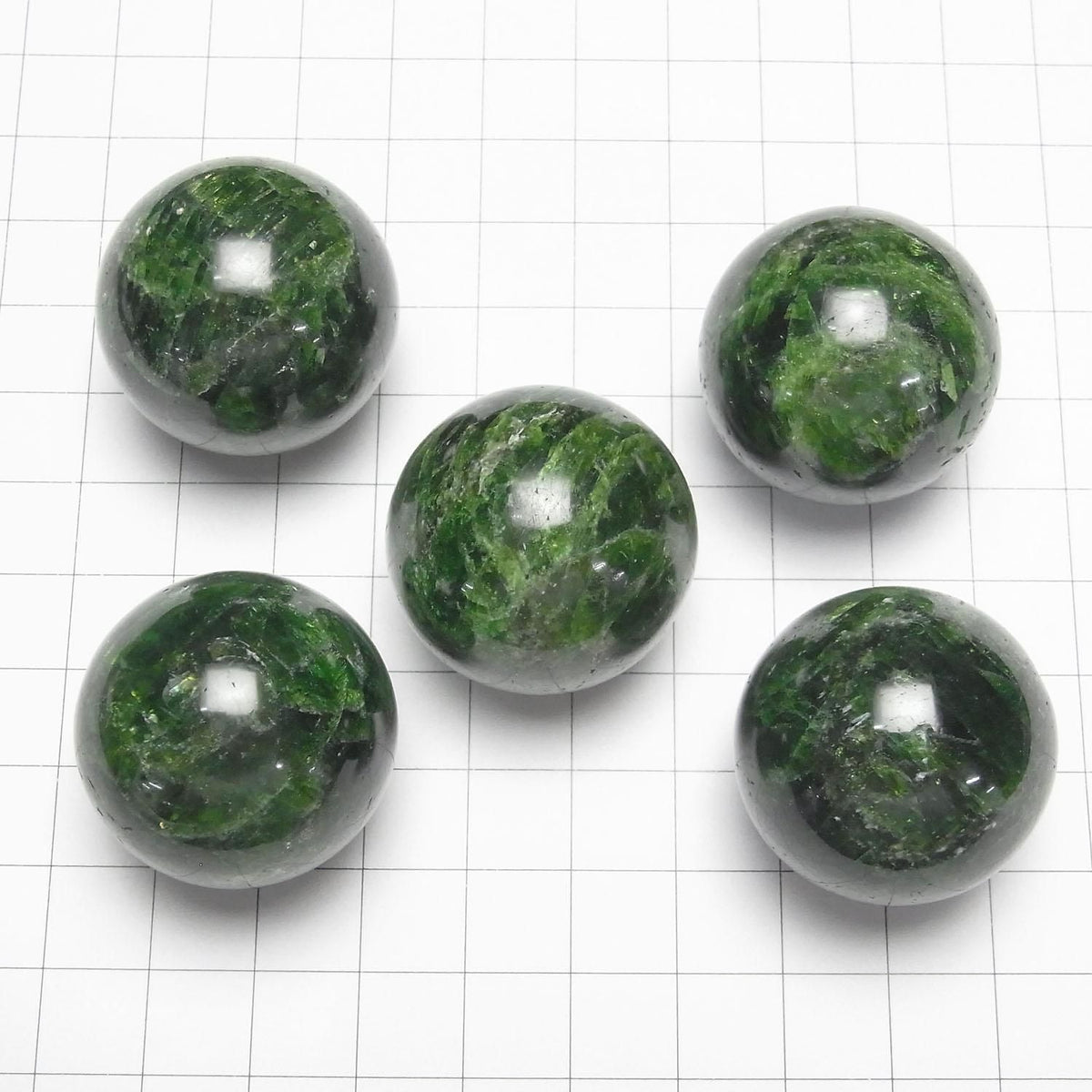 Chrome Diopside AA+ Sphere, Round 30mm 1pc