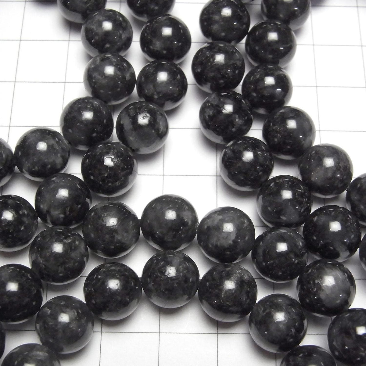 Black Jadeite AAA Round 10mm 1strand beads (Bracelet)