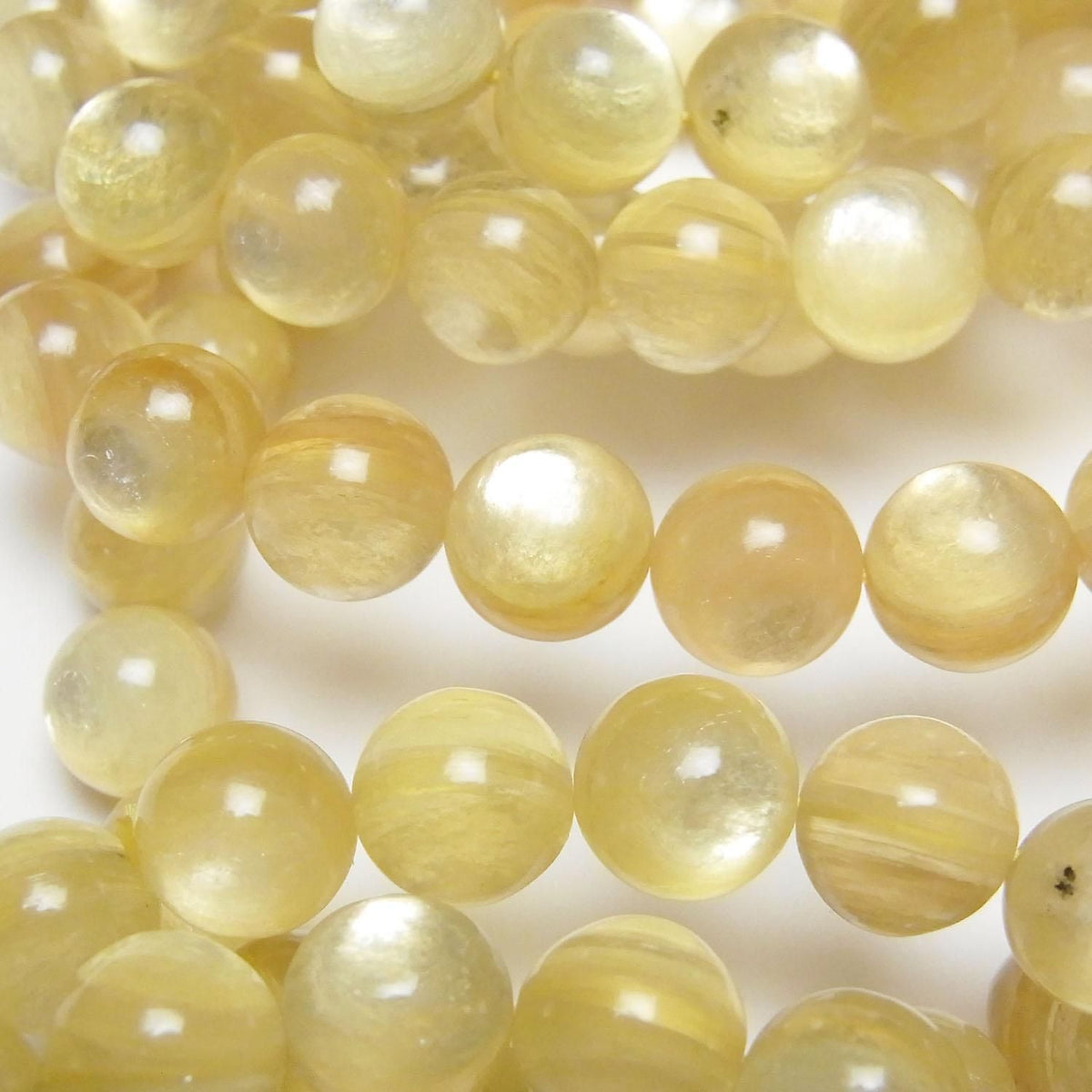 Golden Mica AAA Round 9mm 1strand beads (Bracelet)