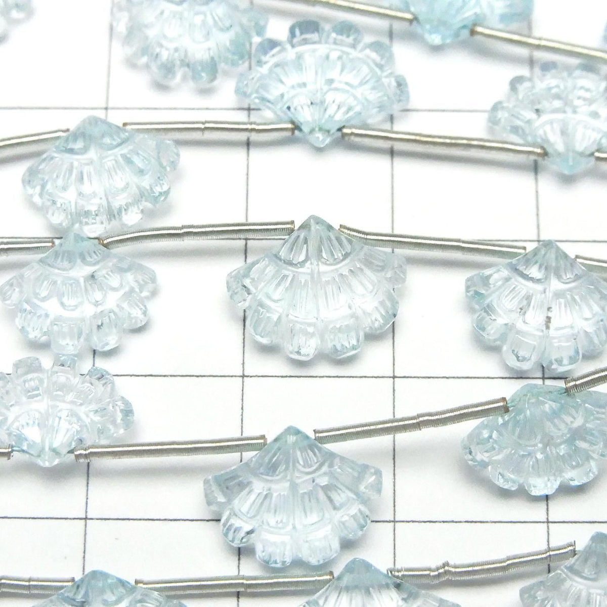 Sky Blue Topaz AAA Carved Fan Shape 1strand beads (4pcs)