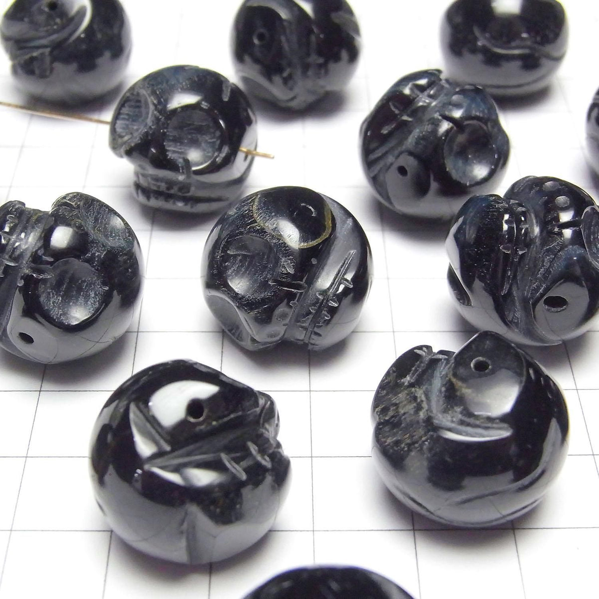 Blue Tiger's Eye AAA- Skull with 20mm side hole 1pc