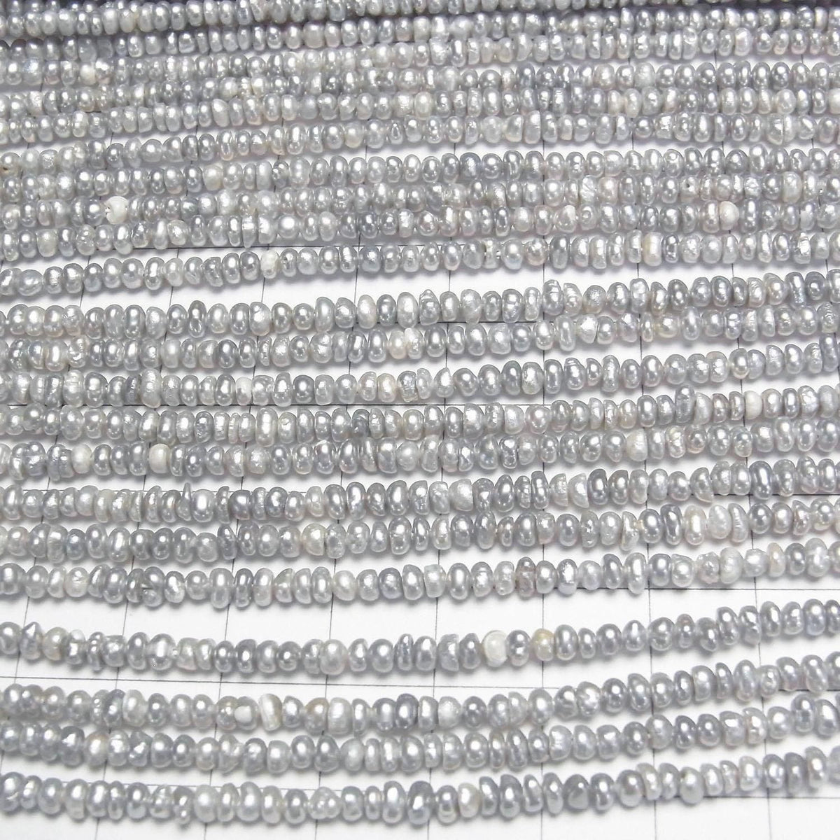 Fresh Water Pearl AA Silver Rondelle 3mm 1strand beads (approx. 14 inches/35 cm)