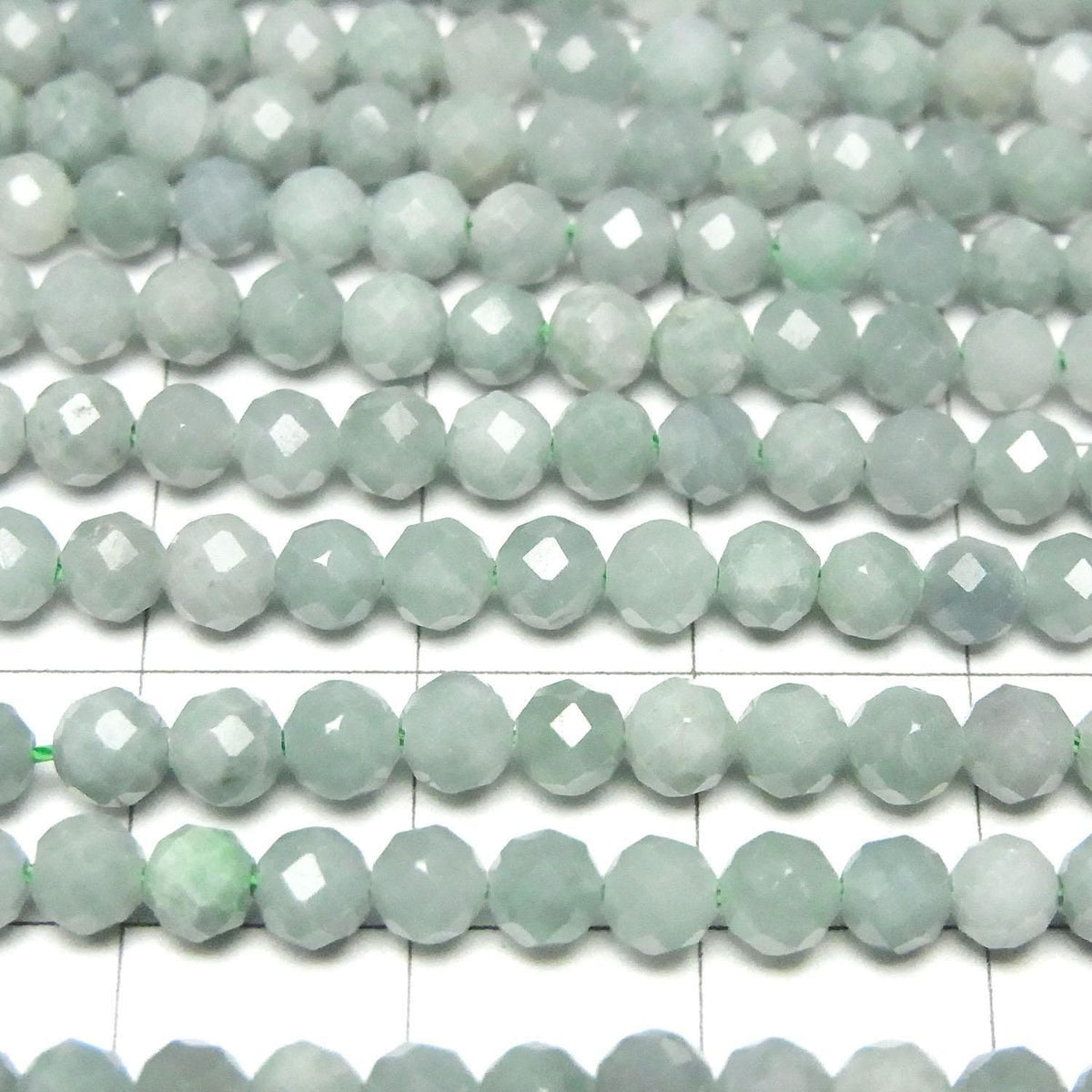 Guatemalan Jadeite Faceted Round 4mm 1strand beads (approx. 15 inches/36 cm) High Quality!