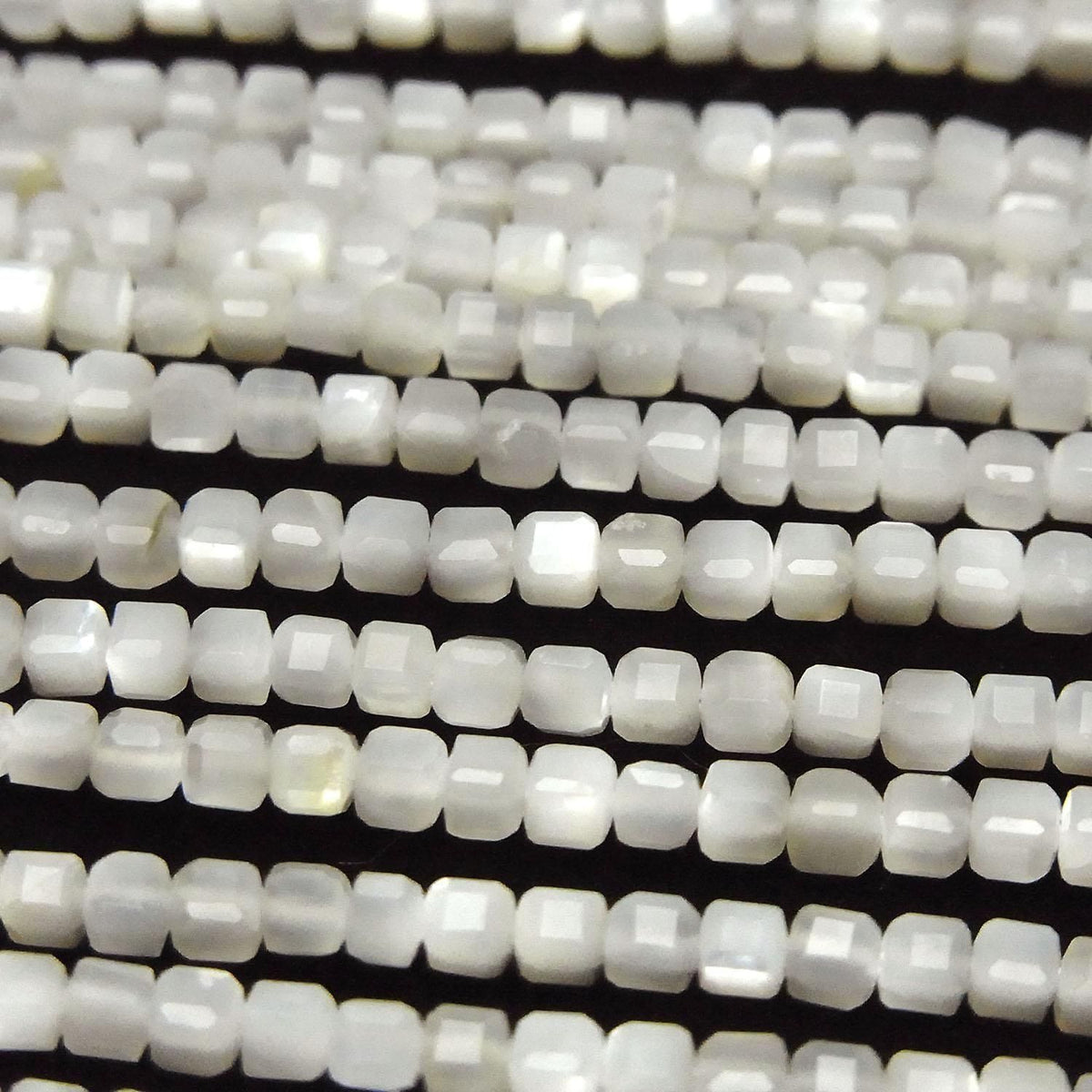 Mother of Pearl (MOP) White Cube Shape 2x2x2mm 1strand beads (approx. 14inch/35cm) High Quality!