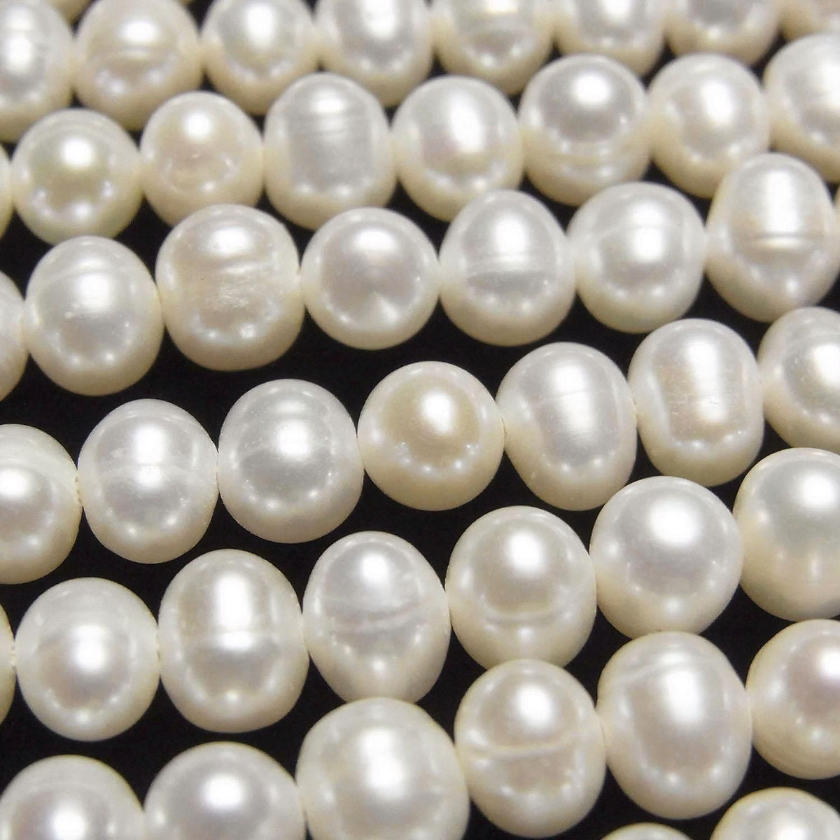 Fresh Water Pearl AA Potato 6-7mm White 1strand beads (approx. 14 inches/34 cm)
