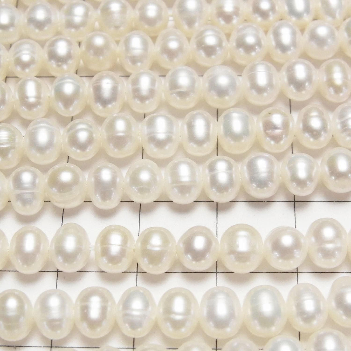 Fresh Water Pearl AA Potato 6-7mm White 1strand beads (approx. 14 inches/34 cm)