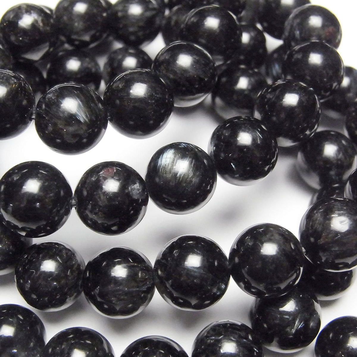 Nuummite Round 10mm 1strand beads (Bracelet)