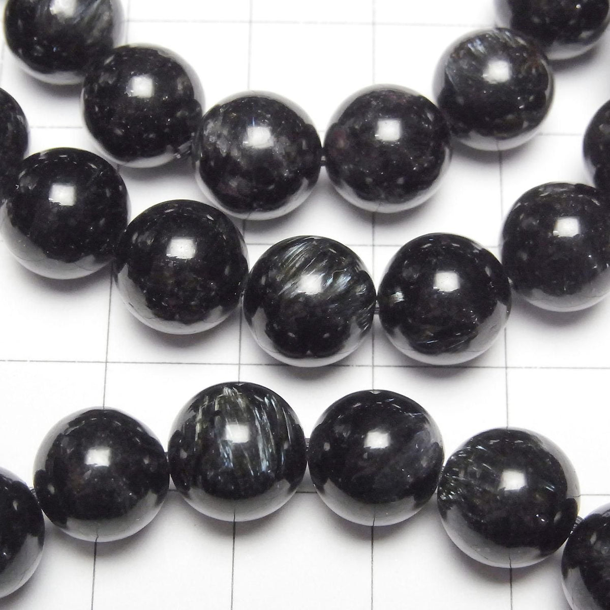 Nuummite Round 10mm 1strand beads (Bracelet)