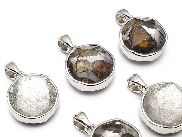 Kenya Sericho Pallasite Meteorite xMeteorite Pendant 14mm Silver925