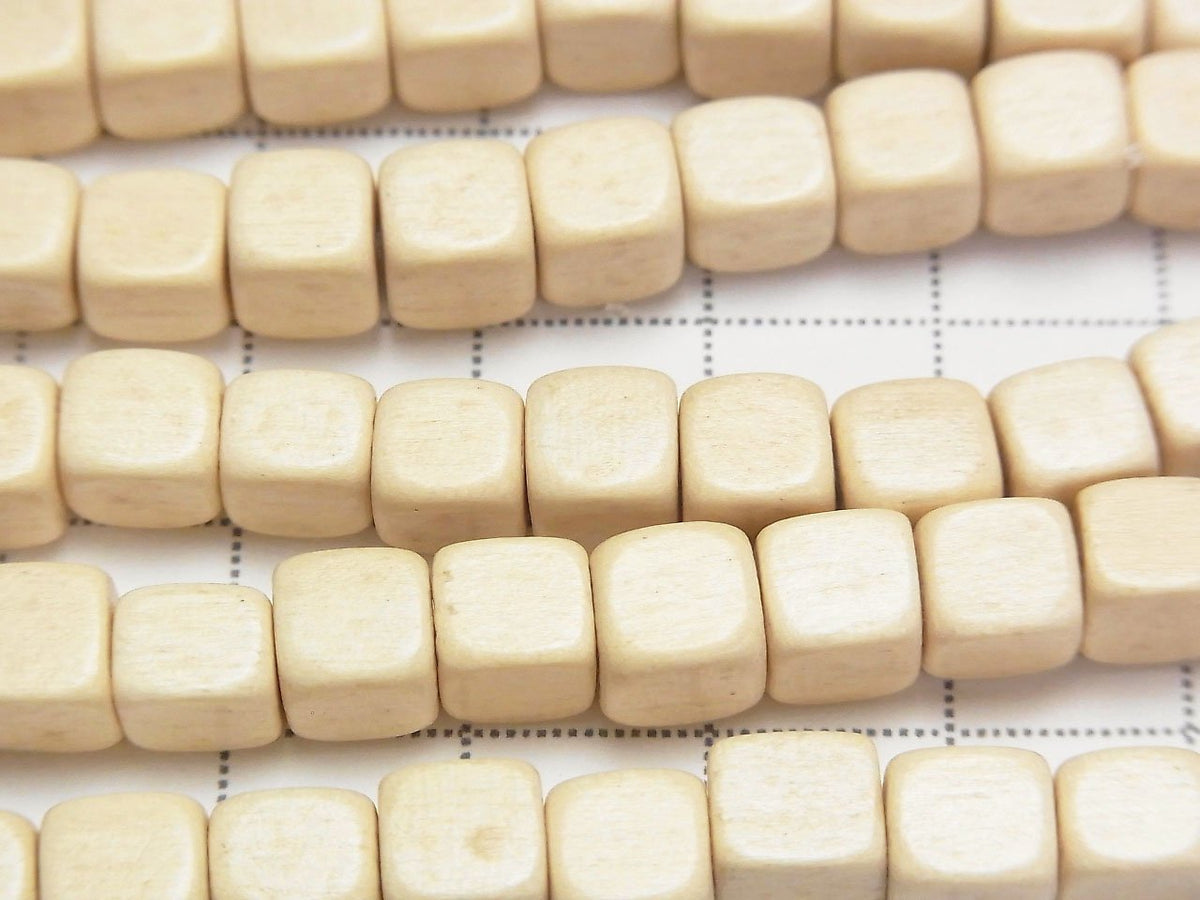1 fil 3,79 $ ! Perles Cubes en Bois Blanc 6x6x6mm 1 fil (env. 38cm)