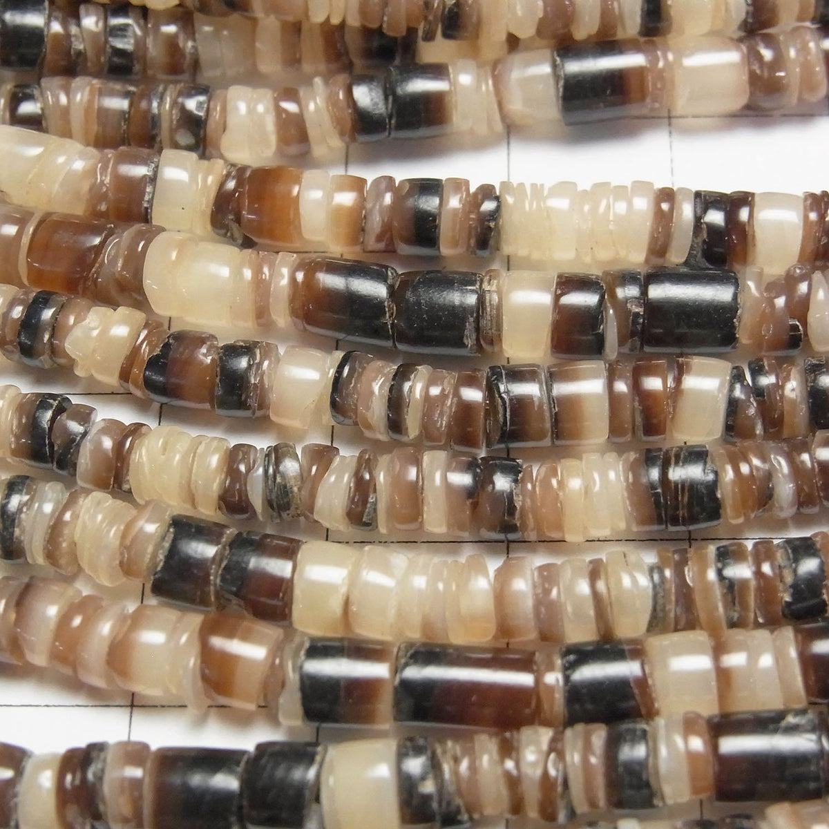 Brown Lip Shell Rondelle (Heishi)5x5x1mm 1strand beads (aprx.24inch/60cm)