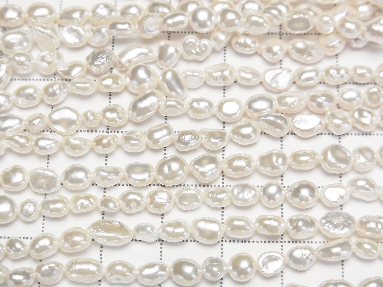 Fresh Water Pearl AA White Baroque 4-6mm Pearl Coated 1strand beads (approx. 15 inches/38 cm)