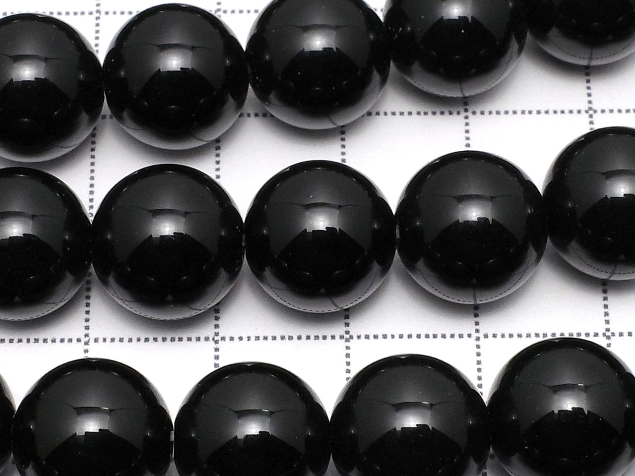 Onyx Round 12mm 1strand beads (aprx.15inch/36cm)