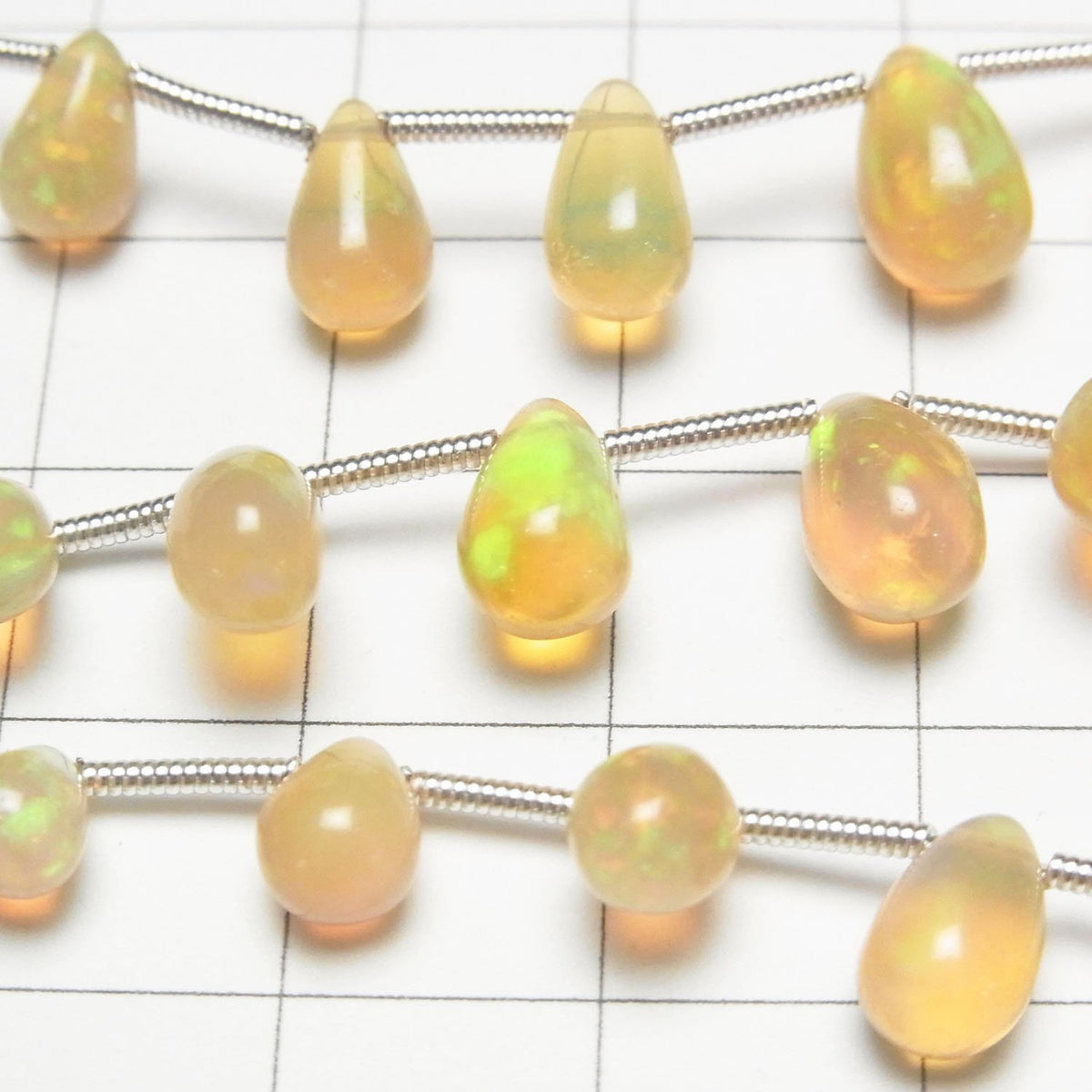 Hochwertig! Äthiopischer Opal AA++ Tropfen (glatt) Halbstrang oder 1 Strang Perlen (18 Stück)