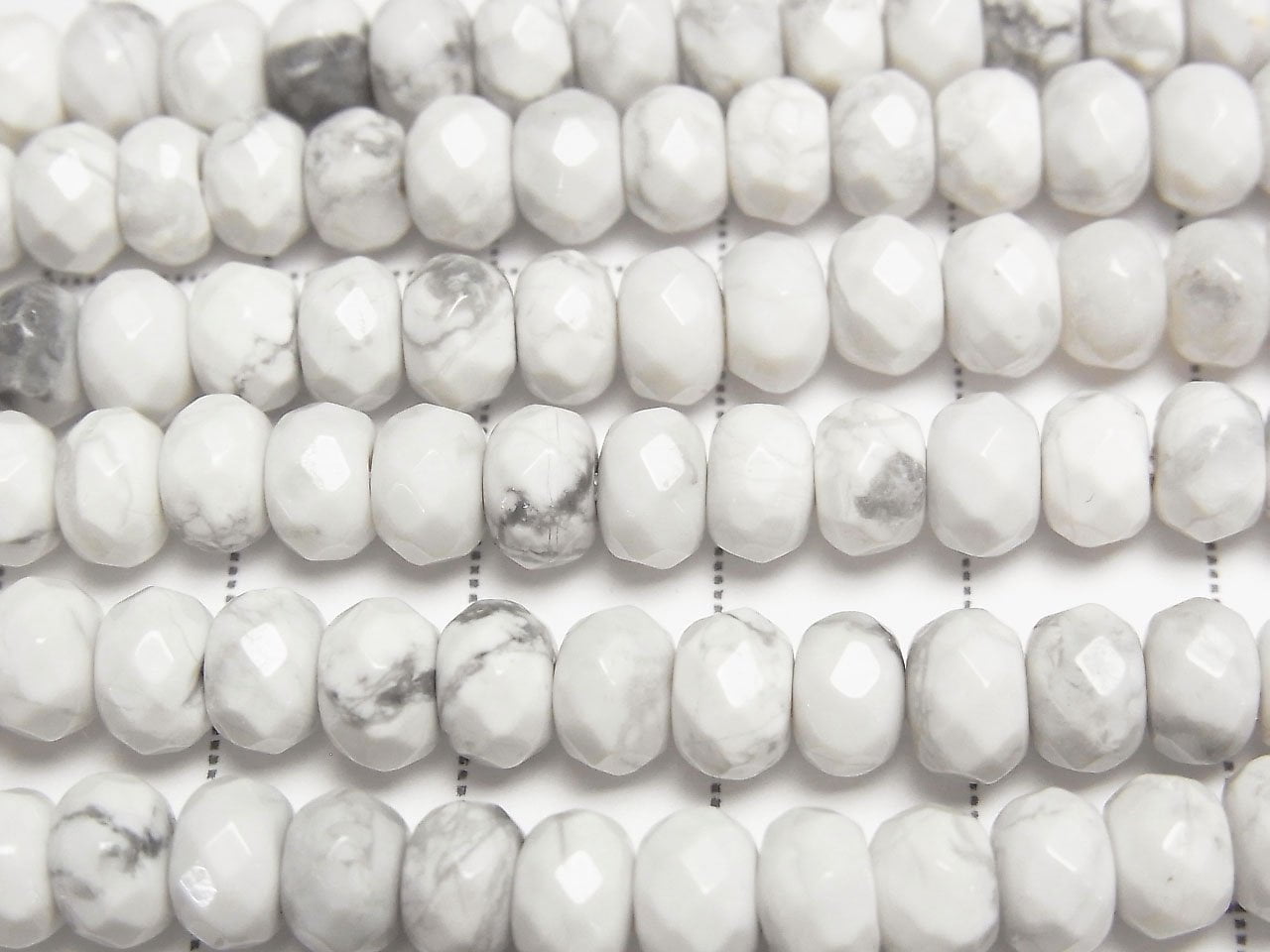 1strand $9.79! Howlite Magnesite Faceted Button Rondelle 6x6x4mm 1strand beads (aprx.15inch/37cm)