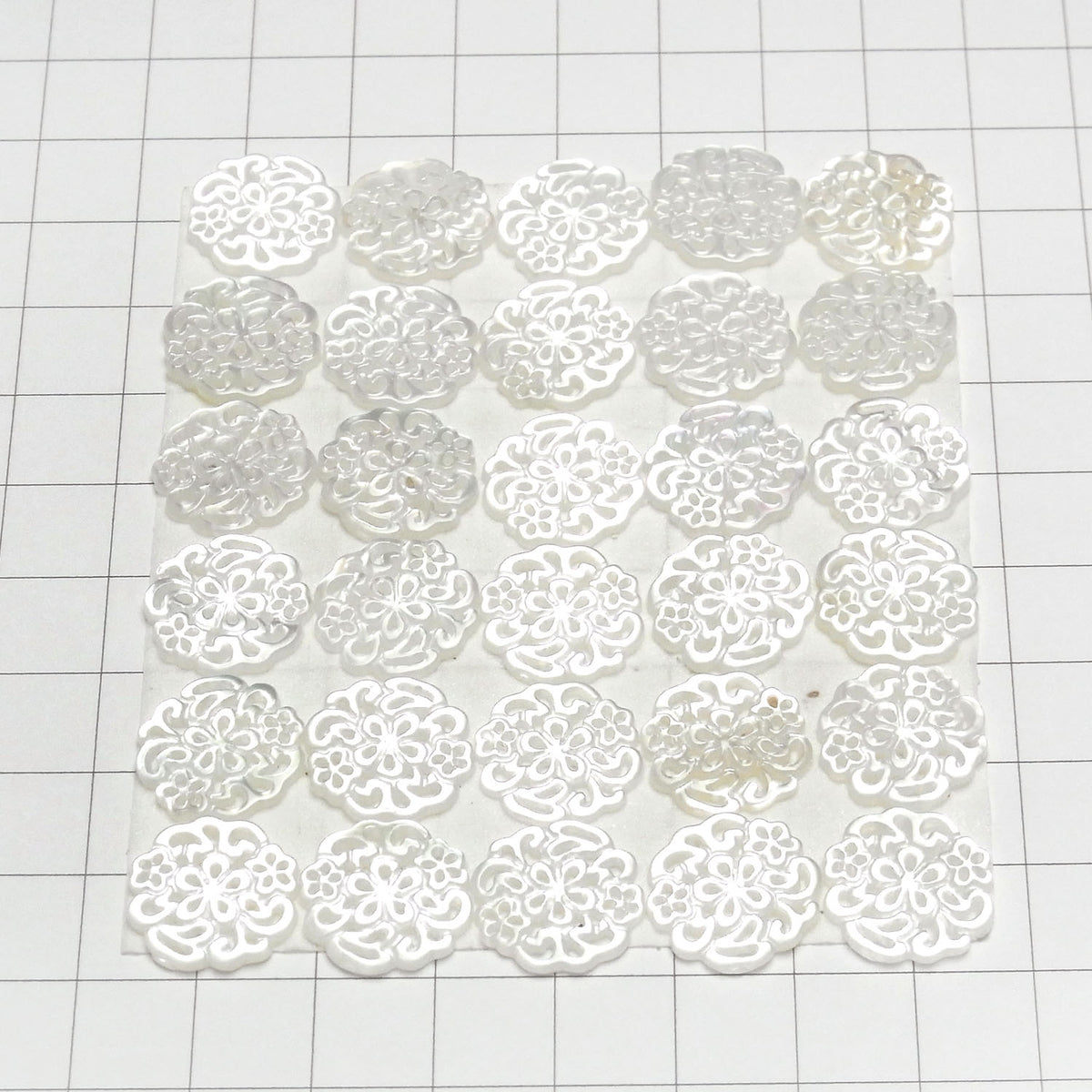 1 個 2.79 美元!高品質白色貝殼浮水印硬幣 14x14x1.5mm 1 個