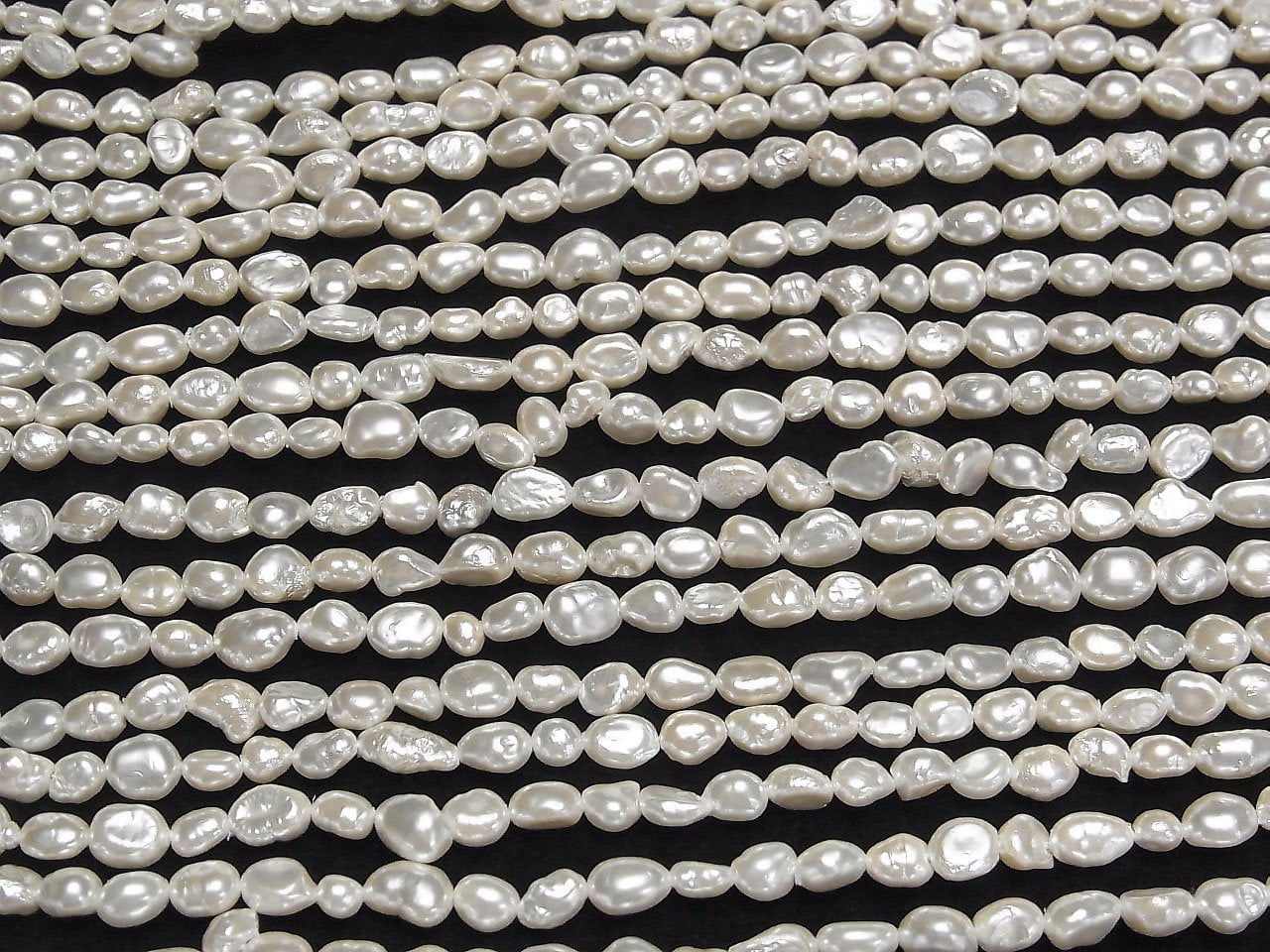 Fresh Water Pearl AA White Baroque 4-6mm Pearl Coated 1strand beads (approx. 15 inches/38 cm)