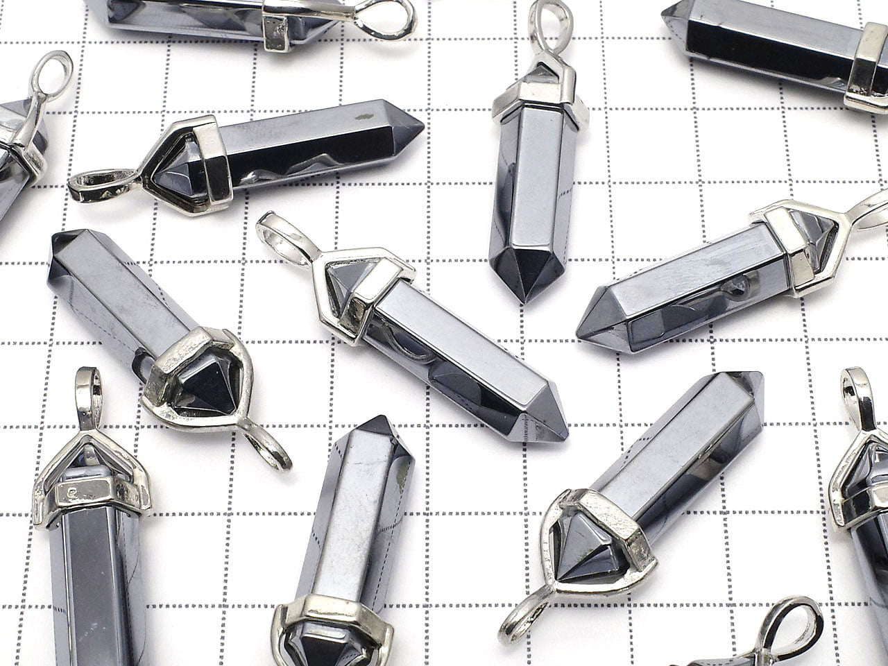 Terahertz Double Point Pendant 40x8x8mm 1pc