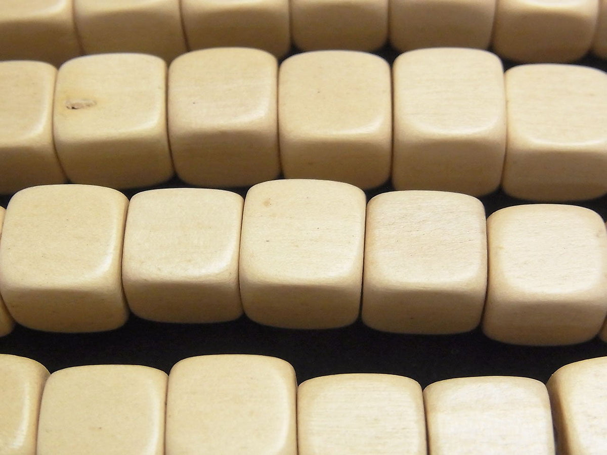 White Wood Cube 9x9x9mm 1strand beads (aprx.15inch / 38cm)