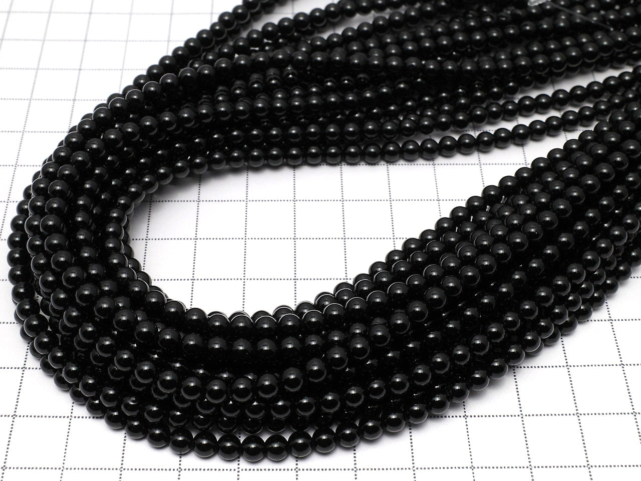 Sale! Onyx Round 4mm 1strand beads (aprx.15inch/36cm)