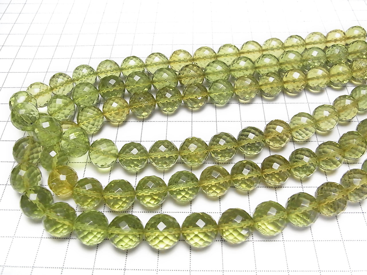 Green Amber AAA 64Faceted Round 11mm 3pcs-1strand beads (aprx.15inch / 38cm)