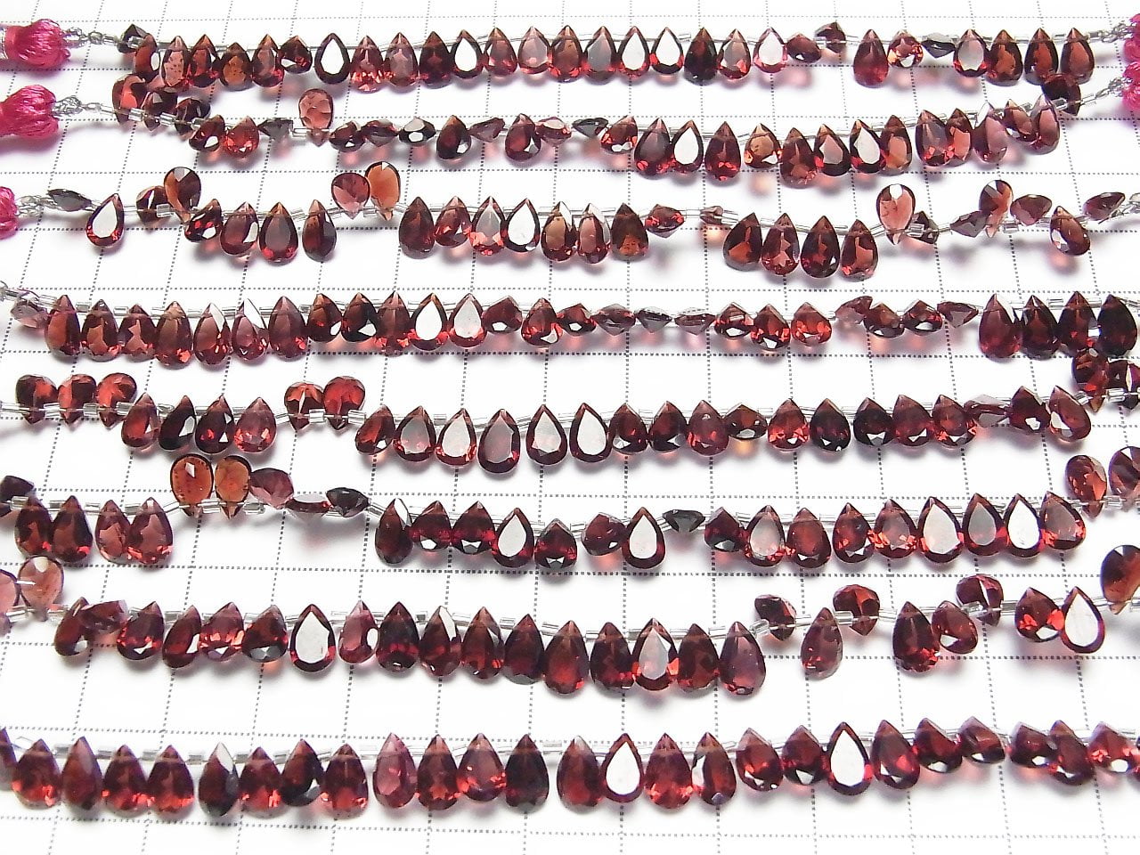 高品質莫三比克石榴石 AAA 梨形刻面 8x5mm 半串或一串珠子 (28顆)