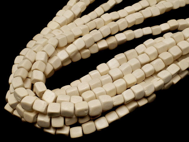 White Wood Cube 9x9x9mm 1strand beads (aprx.15inch / 38cm)