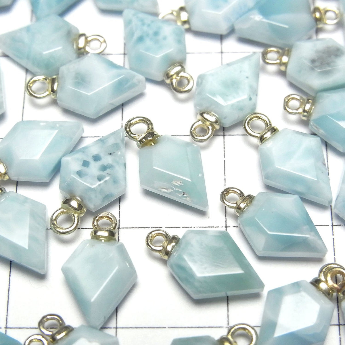 Flèches Larimar Pectolite Tête 9x7mm Breloque 2pcs