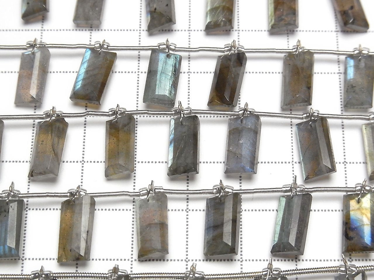 Perles un rang labradorite qualité supérieure AA++ forme rectangulaire à facettes (8 perles)