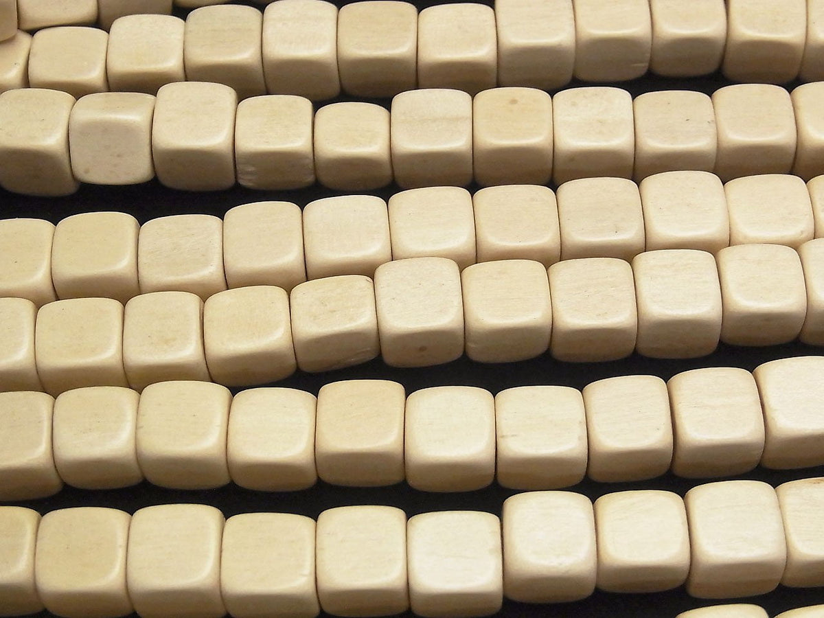 White Wood Cube 9x9x9mm 1strand beads (aprx.15inch / 38cm)