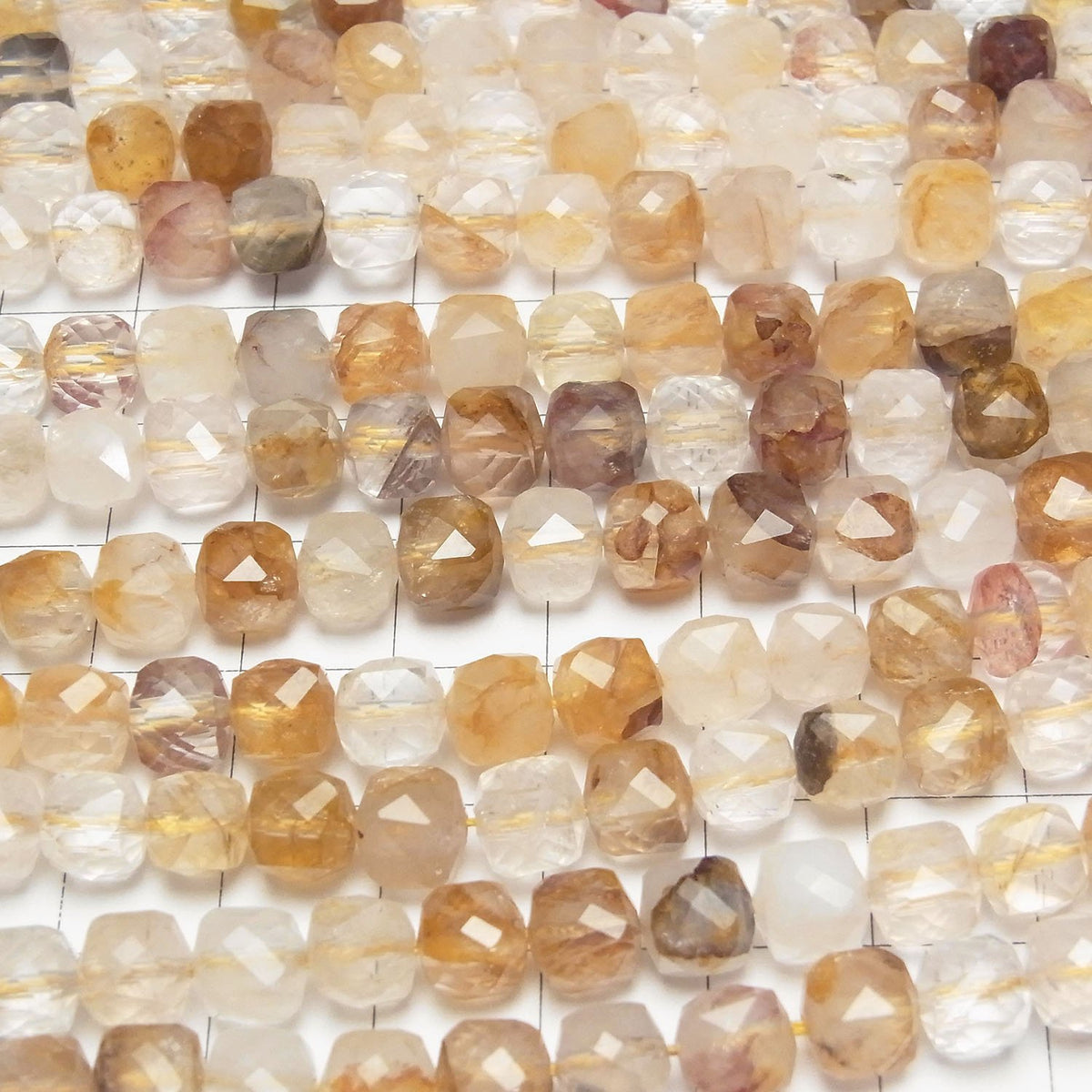 Haute qualité ! Perles de Quartz Hématite Jaune de forme cubique 7x7x7mm, demi-fil ou 1 fil (env. 35 cm)