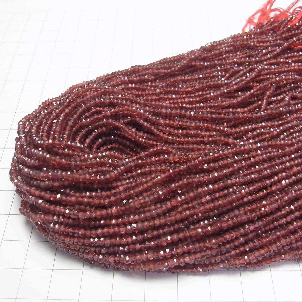 Grenat Inde AAA, facetté, bouton, rondelle, 1 rang de perles (env. 34 cm)