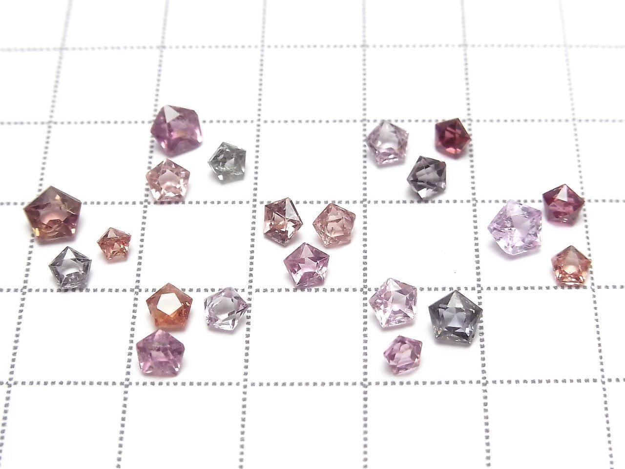 Spinelle Multicolore de Haute Qualité AAA - Pierre Libre Taille Pentagone Tailles Mixtes 3 pièces