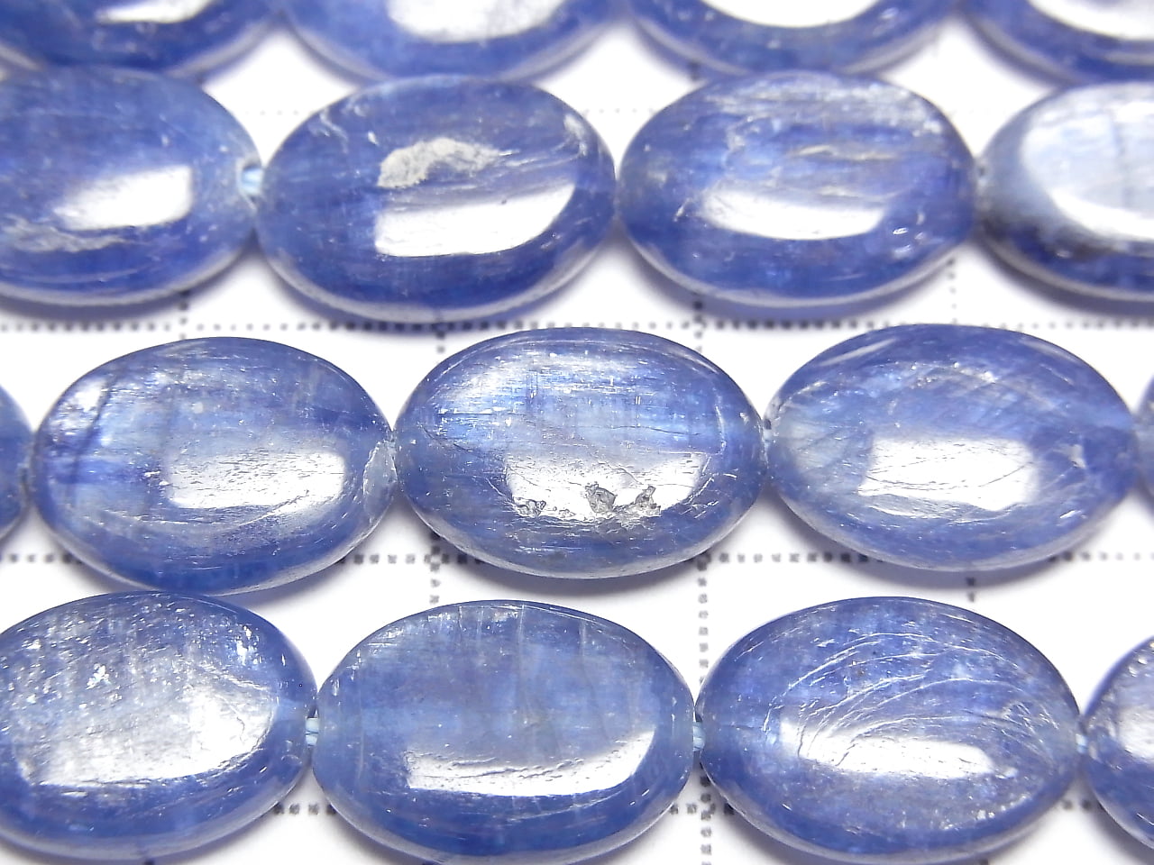 Cyanite AA++ Ovale 14x10x4mm demi-fil ou un fil de perles (environ 15 pouces/36 cm)