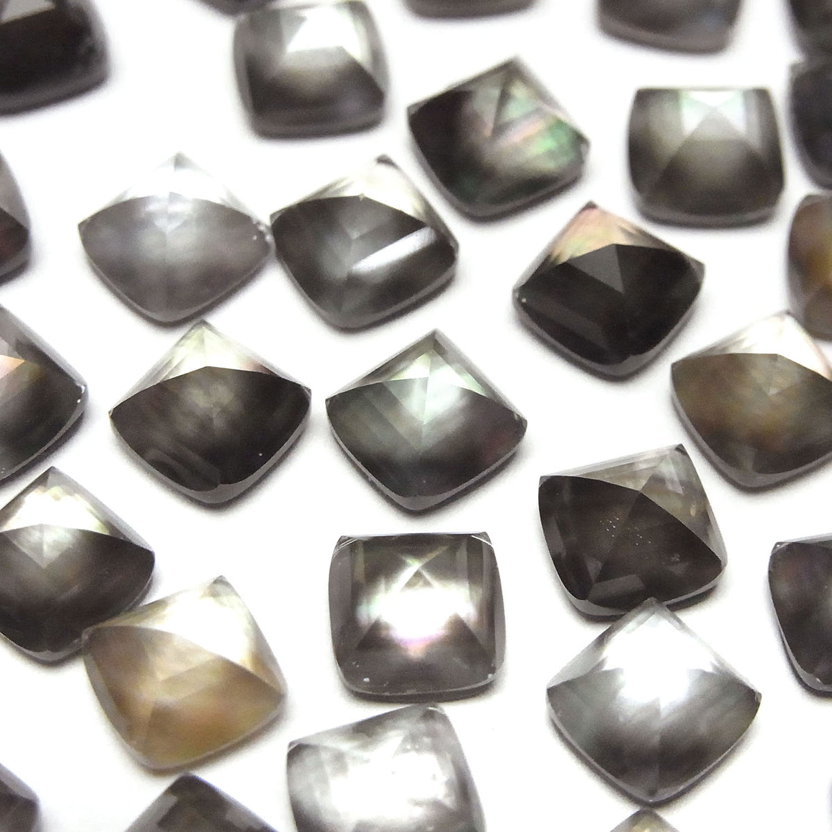 Brown Shell x Crystal Quartz AAA Sugarloaf Cut 8x8mm 2pcs