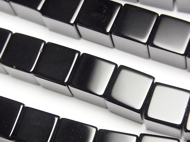 Onyx Cube 10x10x10mm half or 1strand beads (aprx.15inch/38cm)
