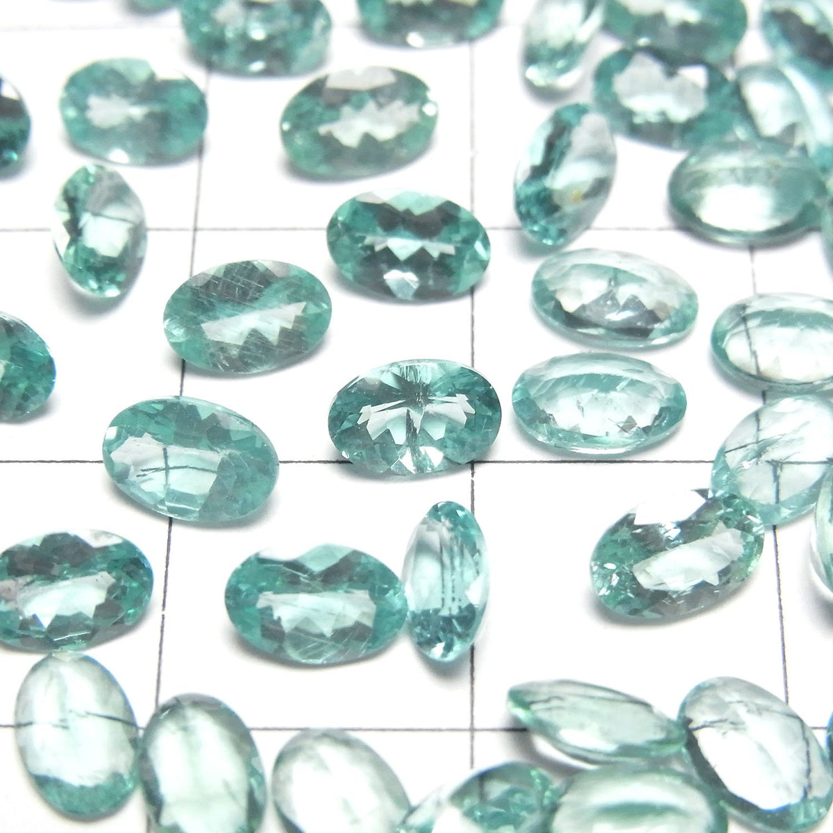 Apatite Bleu Vert de Haute Qualité AAA Ovale Facetté Desserré 6x4mm 2pcs