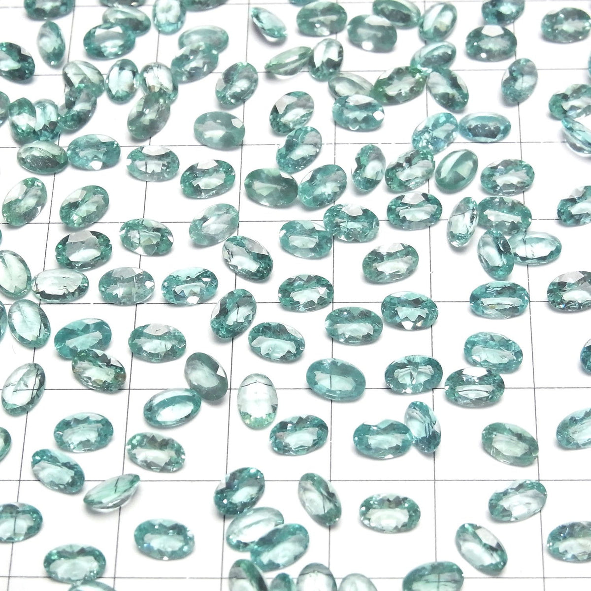 Apatite Bleu Vert de Haute Qualité AAA Ovale Facetté Desserré 6x4mm 2pcs