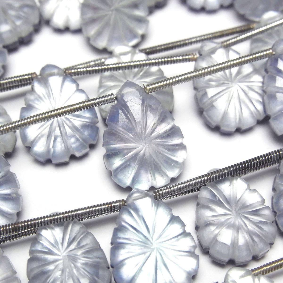 Lapislazuli x White Shell x Crystal Quartz AAA- Pear Shape Carving 1 Strand (5 pcs)