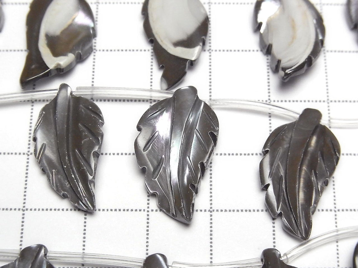 Nacre gris feuille, 1 rang de perles (environ 34 cm)