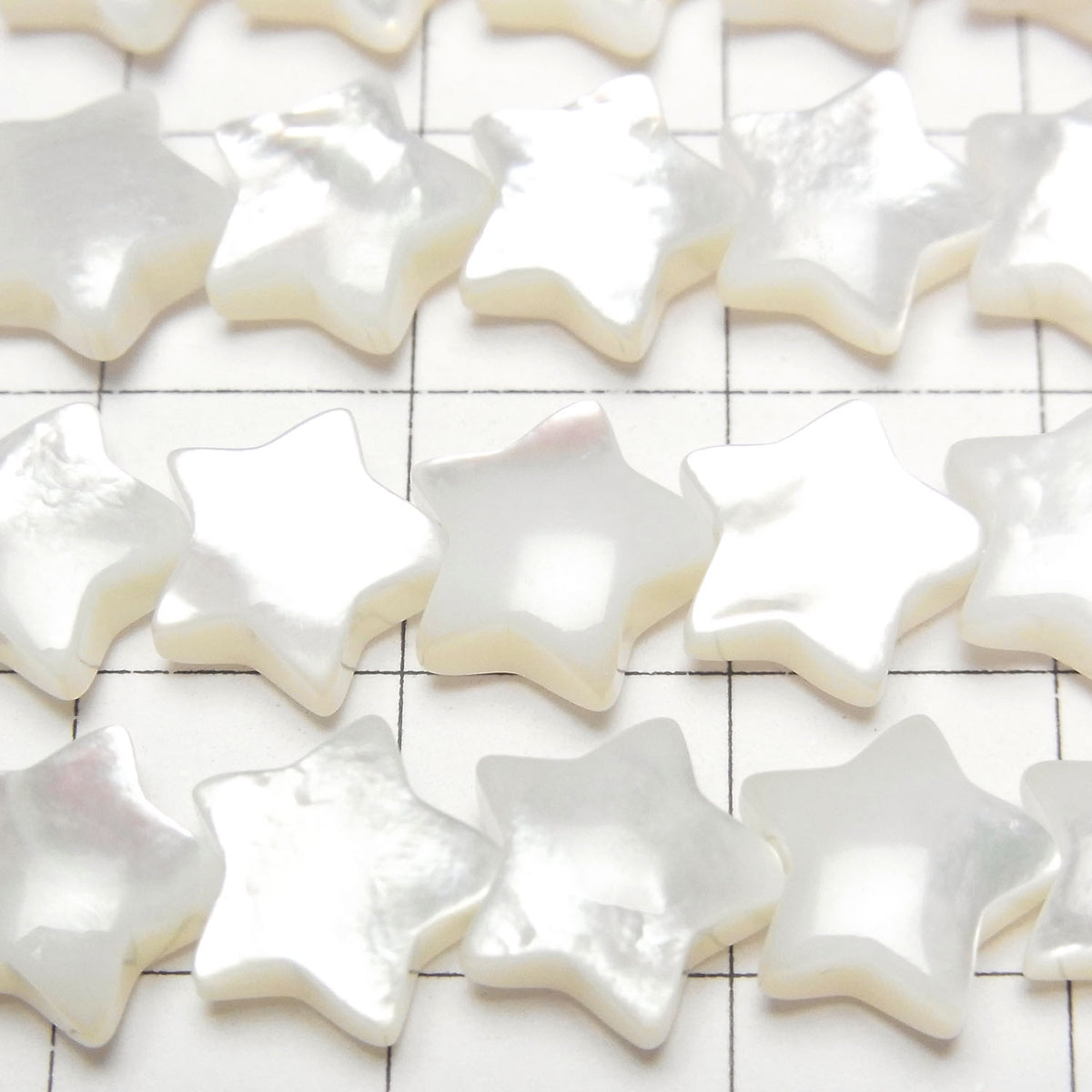 High Quality White Shell (Silver-lip Oyster)AAA Star 10x10mm 1/4 or 1strand beads (aprx.15inch/38cm)