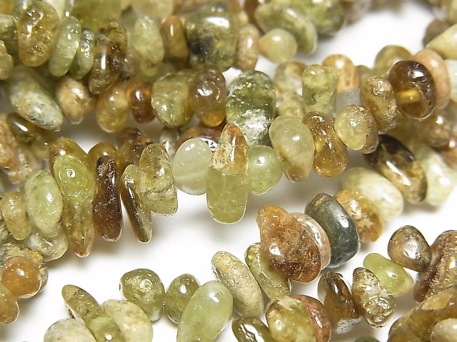 1strand $5.79! Green Garnet AA Chips (Small Nugget) 1strand beads (aprx.33inch / 84cm)