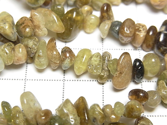 1strand $5.79! Green Garnet AA Chips (Small Nugget) 1strand beads (aprx.33inch / 84cm)