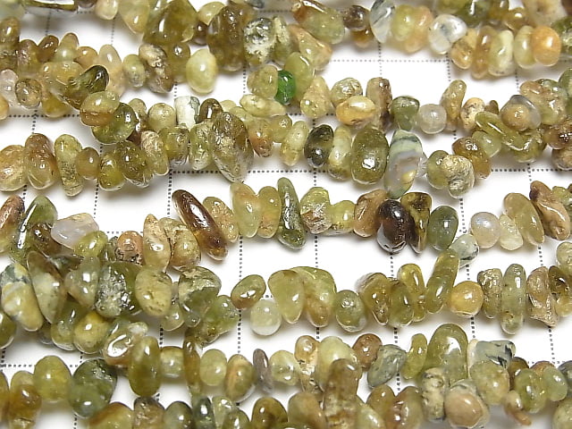 1strand $5.79! Green Garnet AA Chips (Small Nugget) 1strand beads (aprx.33inch / 84cm)
