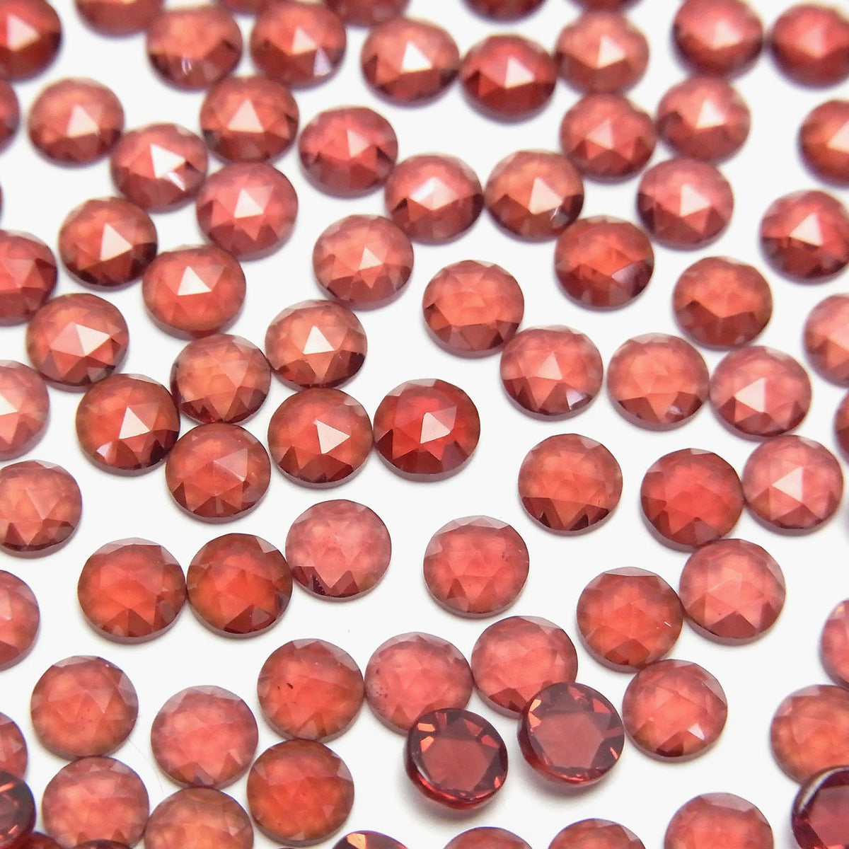 高品質莫三比克石榴石 AAA 圓形玫瑰切割 4x4x2mm 10顆
