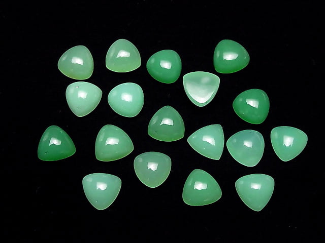 3pcs $14.99! Chrysoprase AA++ Triangle Cabochon 9x9mm 3pcs