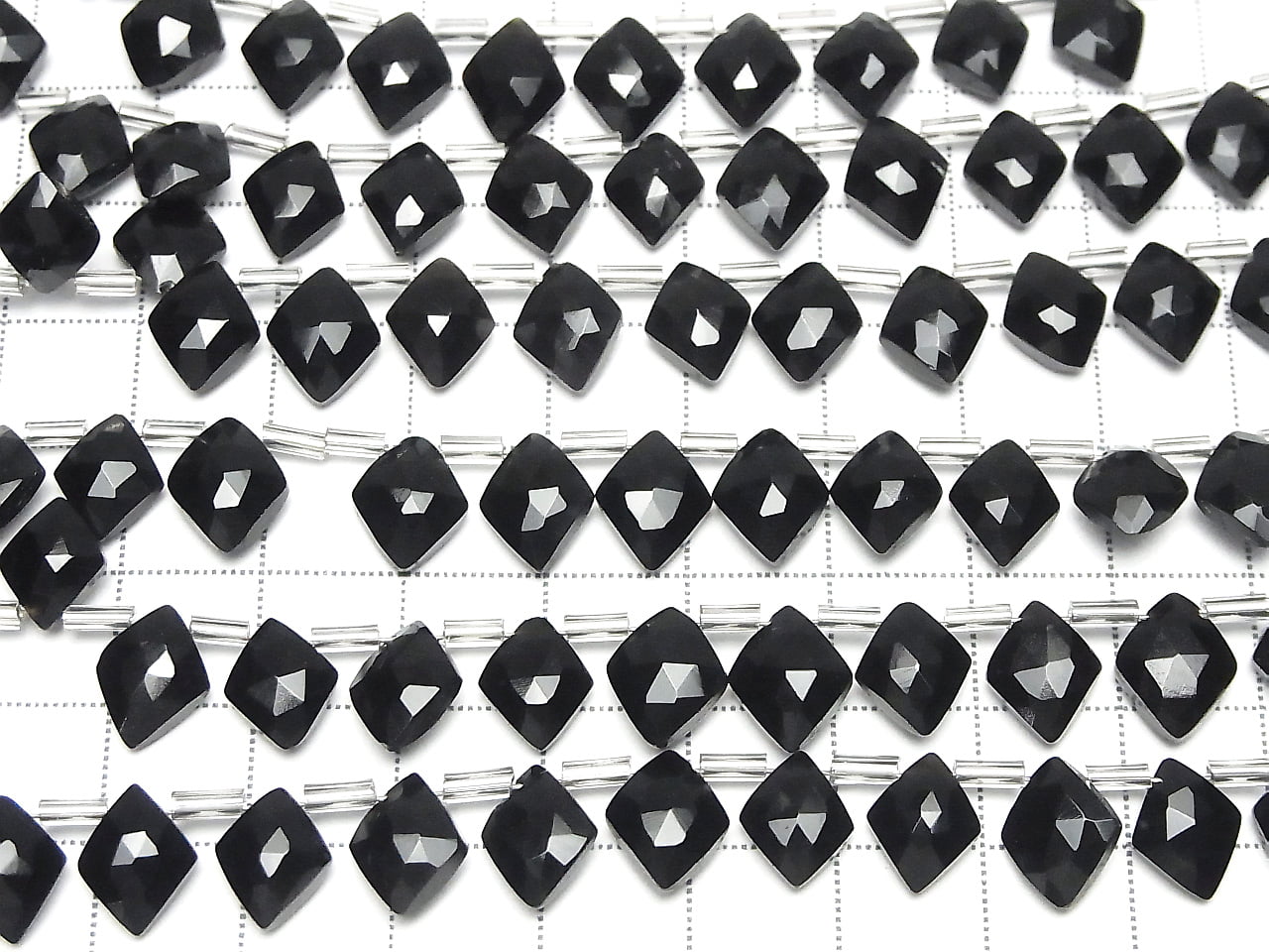 Hochwertiger Onyx AAA Diamantform 10x8mm 1 Strang Perlen (18 Stück)