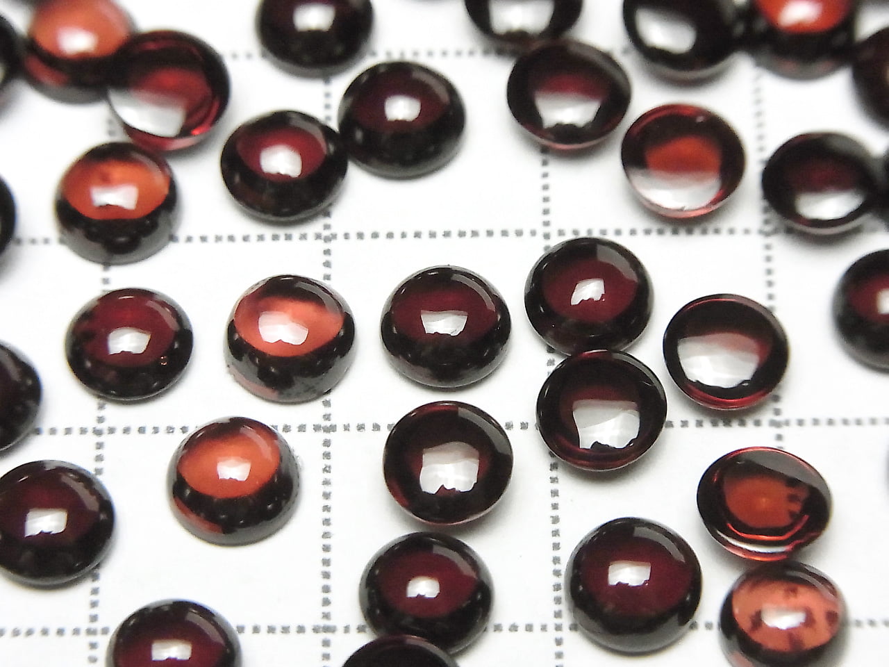Hochwertiger Mosambik Granat AAA runder Cabochon 6x6mm 5 Stück