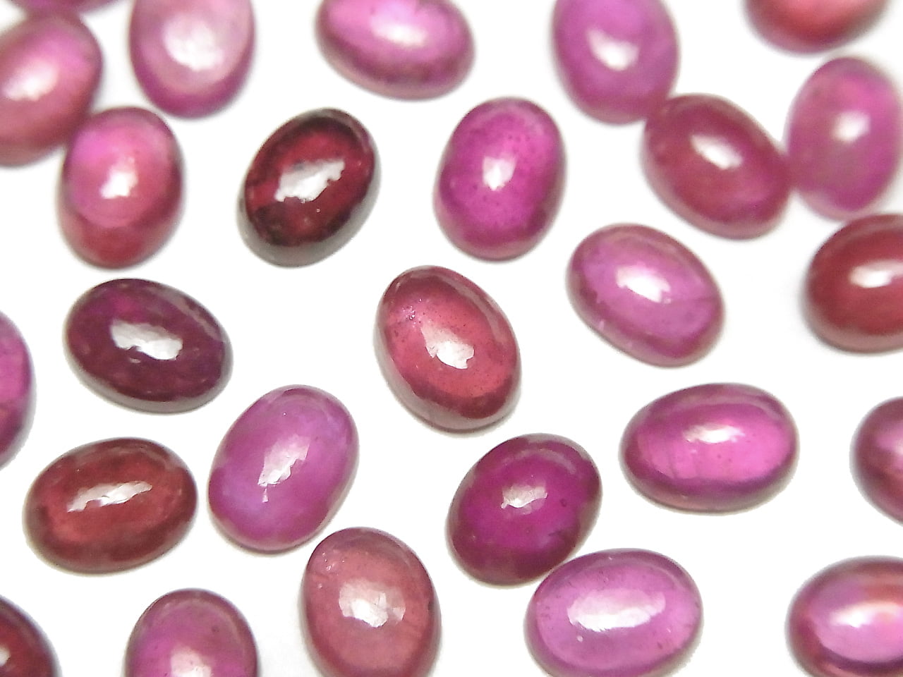 Hochwertiger Rubin AA++ Oval Cabochon 8x6mm 2 Stück